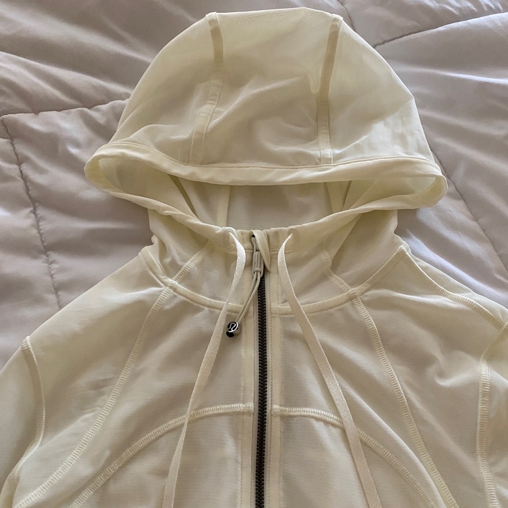 SOLD❗️BNWT❗️Lululemon Mesh Hooded Cropped Jacket in Lemon Sorbet Size 4 - Picture 7 of 7
